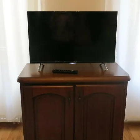 Svahova 8 *